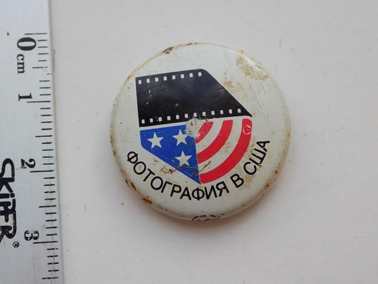 Значок СССР Фотография в США - фото фото фото 0