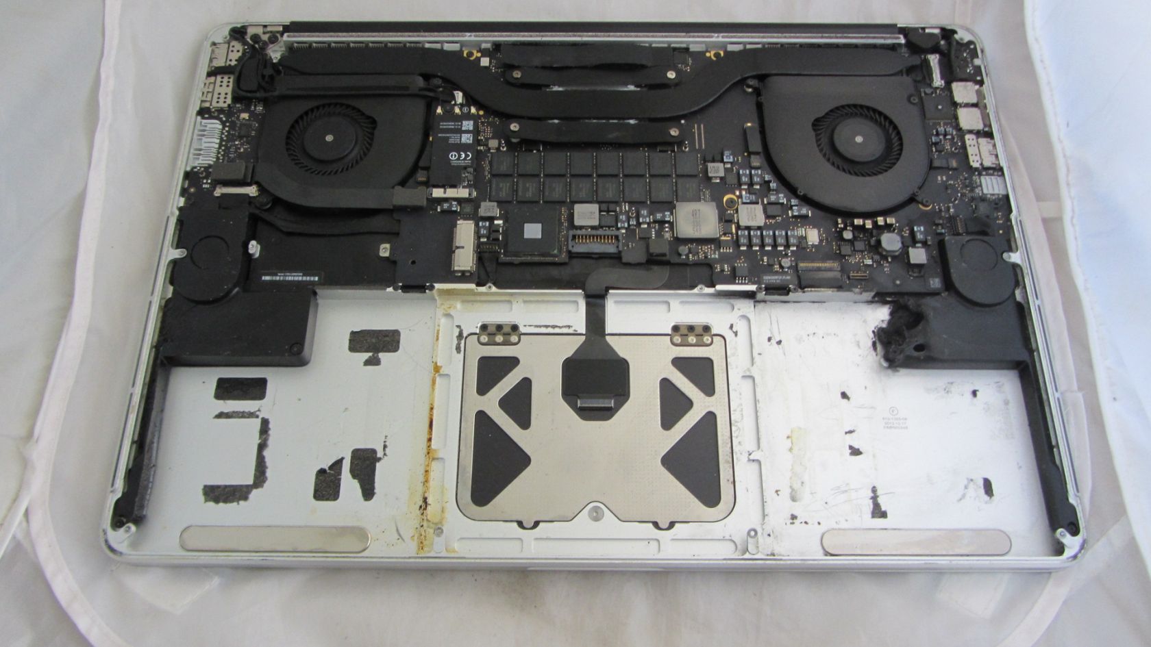 Ноутбук Apple MacBook Pro A1398 - фото фото фото 5