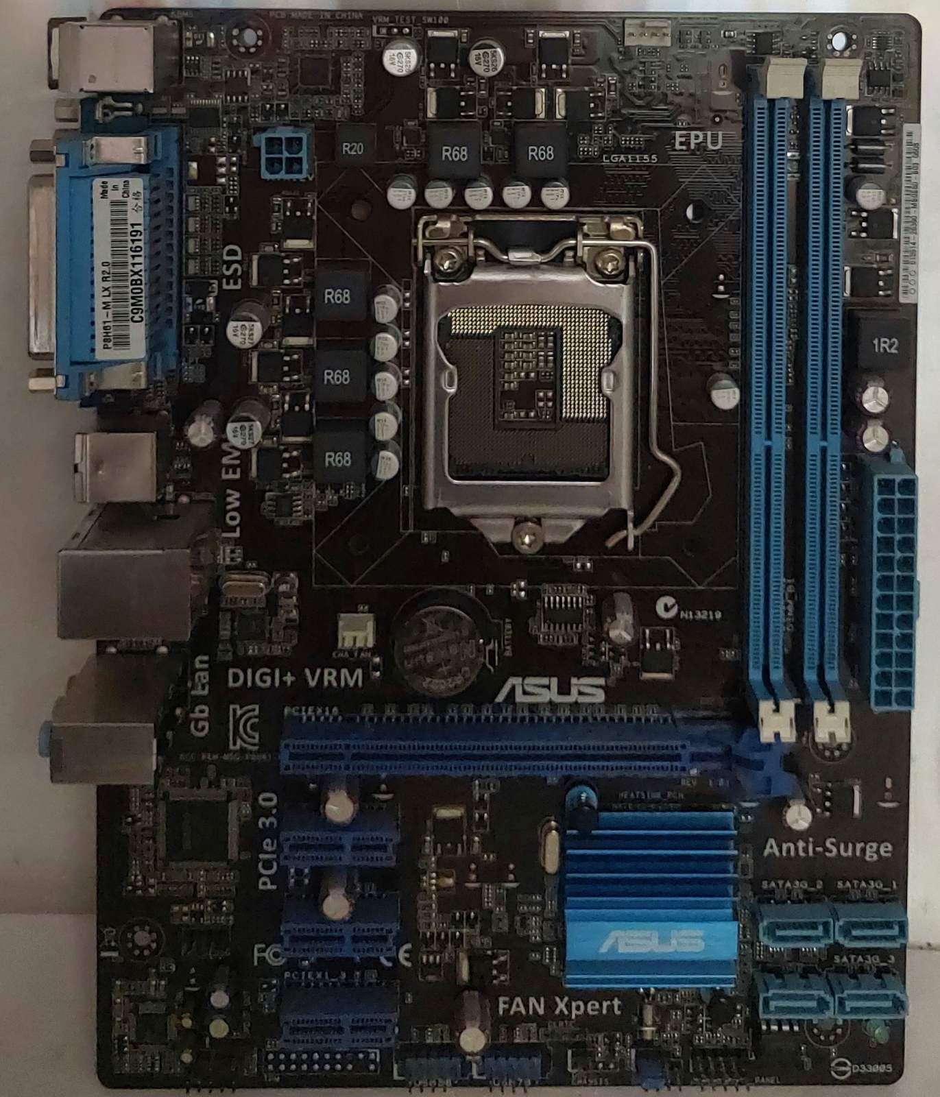 Материнська плата s1155 / ASUS P8H61-M LX3 R2.0 / MicroATX 2x DDR3  б/в - фото фото фото 1
