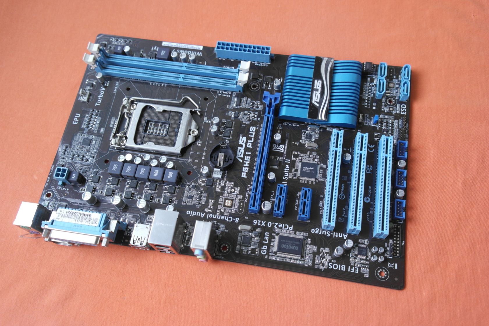 Материнська плата Asus P8H61 PLUS  (s1155, Intel H61, PCI-Ex16) - фото фото фото 0