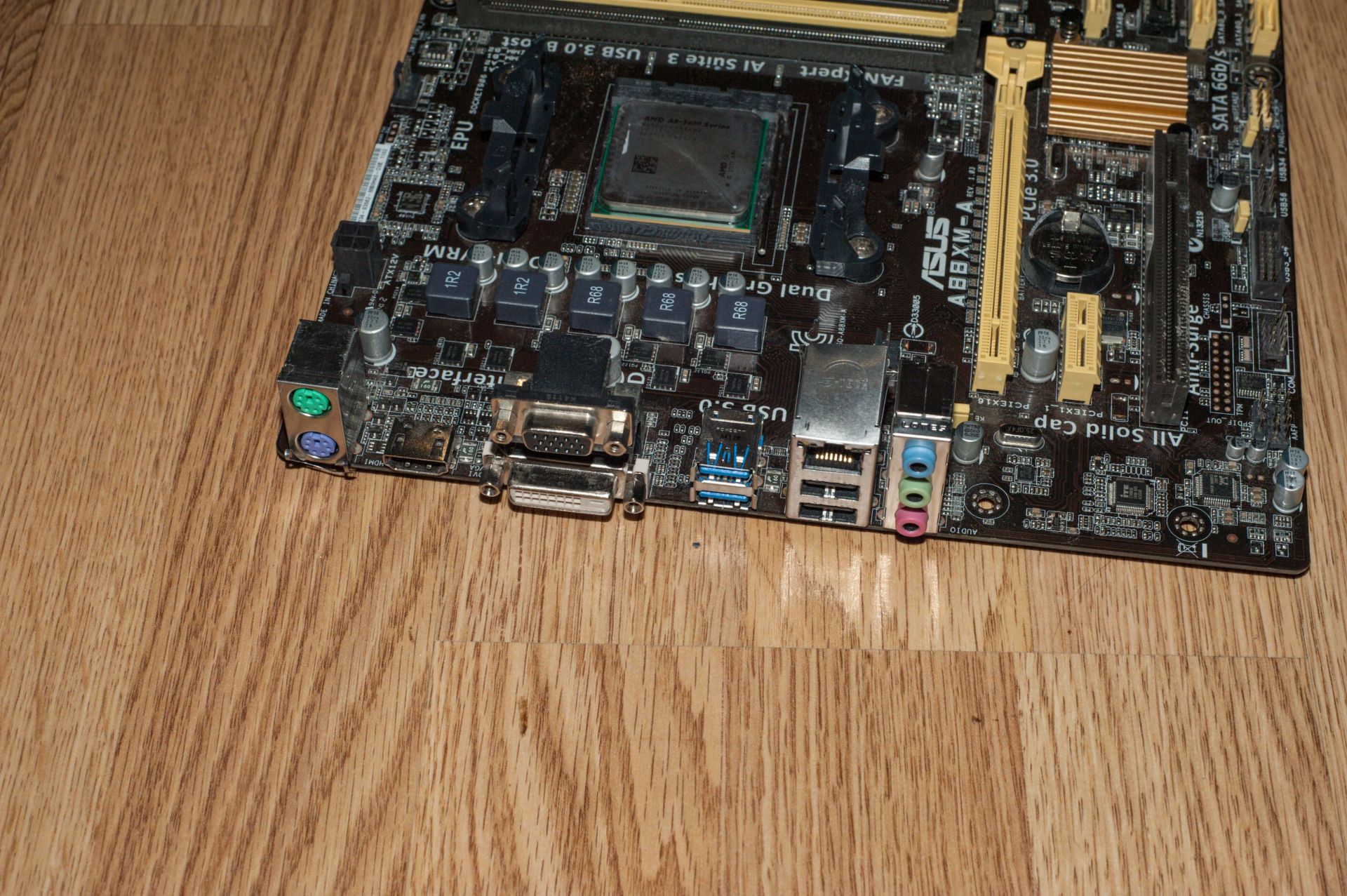 Материнська плата Asus A88XM-A      (sFM2+ Процесор A8 5600 - фото фото фото 1
