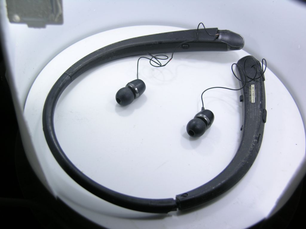 Bluetooth гарнитура Harman Cardon LG Tone HBS-910 - фото фото фото 8