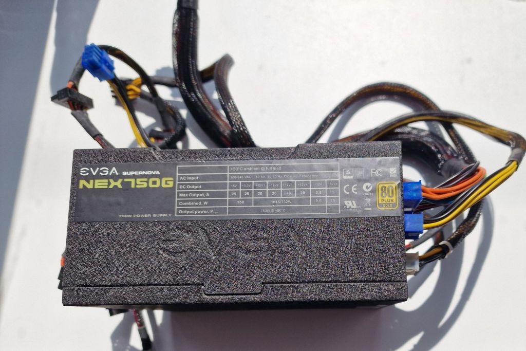 Блок питания EVGA Supernova NEX750G 750W  80 PLUS GOLD, модульний - фото фото фото 2