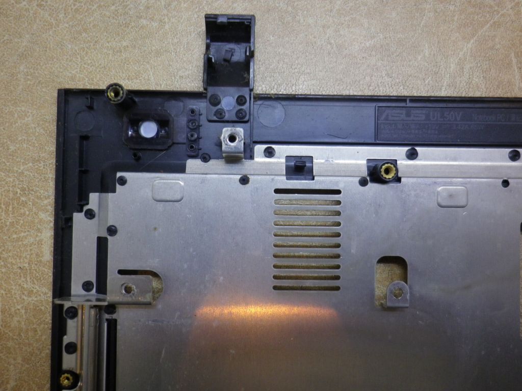 Б/У Топкейс на ASUS UL50V - фото фото фото 2