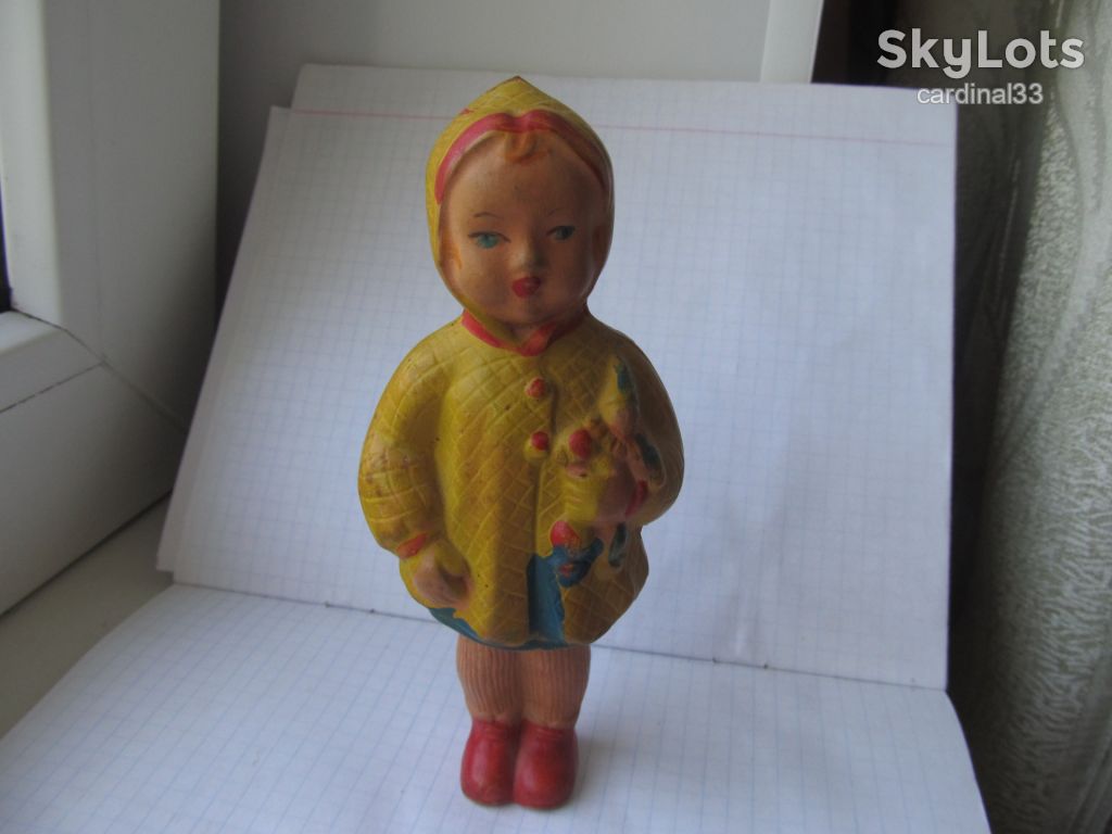 Резиновая девочка с клоуном. Игрушка 50-ых гг. - фото фото фото 1