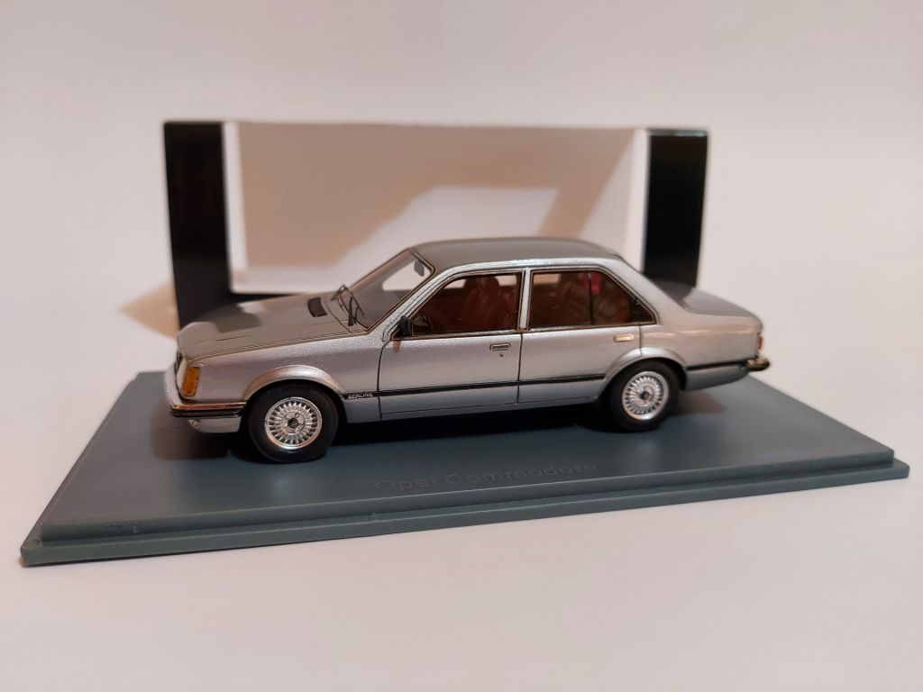 NEO 1:43 Opel Commodore  (1978) silver - фото фото фото 1