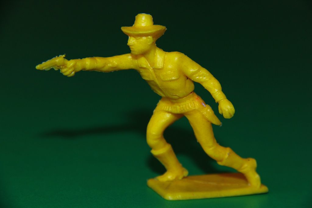 КОВБОЙ ЩО БІЖИТЬ З КОЛЬТОМ 60-65мм CHERILEA Англія - фото фото фото 0