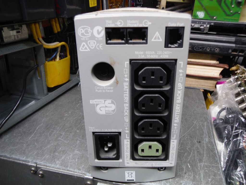 APC Back-UPS CS 650/400W №6 - фото фото фото 4