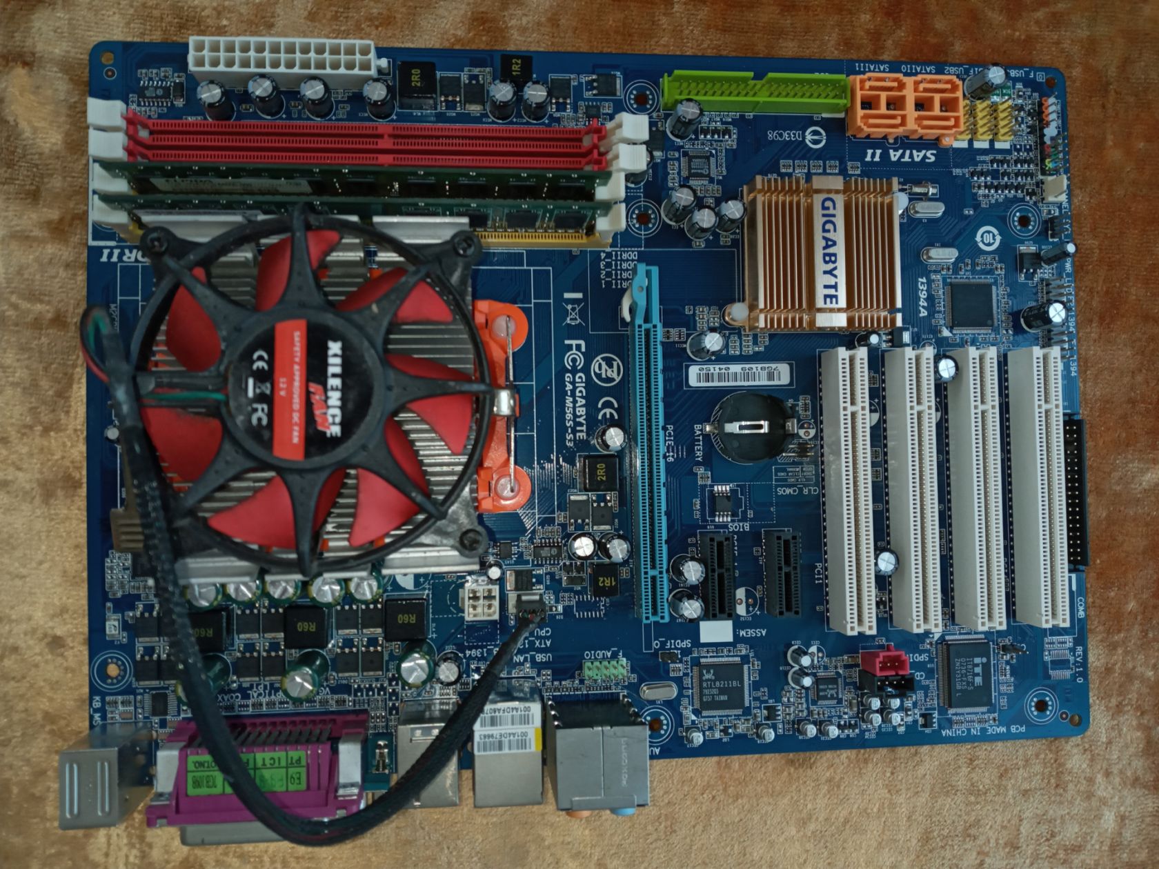 Gigabyte GA-M56S-S3, 2Gb DDR2 - фото фото фото 0