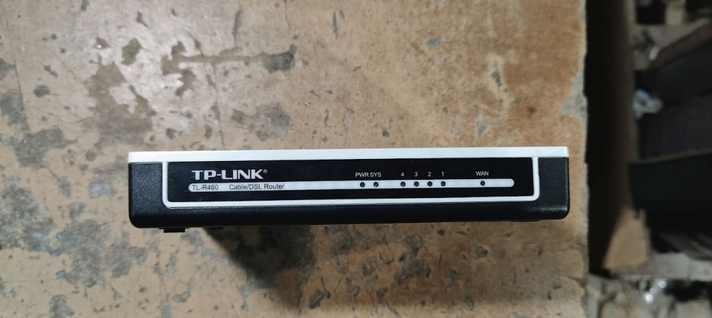 Маршрутизатор TP-Link TL-R460 № 230704 - фото фото фото 0
