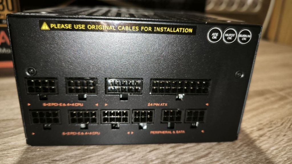 Блок живлення Gigabyte Aorus P850W 80+ Gold Modular    (GP-AP850GM) - фото фото фото 4