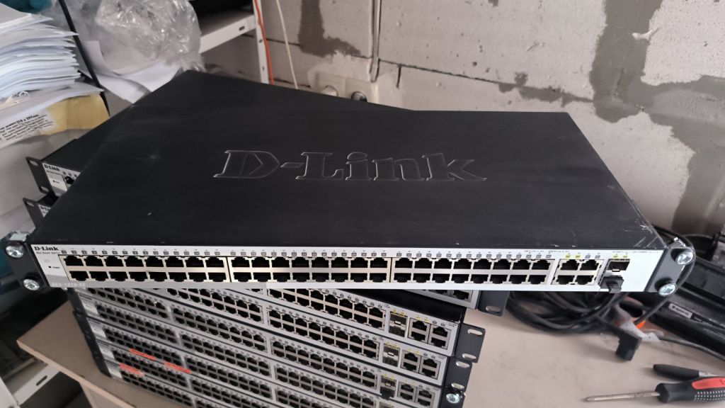 Комутатор D-Link DES-1210-52 48P WEB Smart Switch - фото фото фото 0