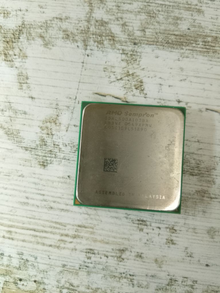 AMD Sempron 2600+ Socket 754 SDA2600AI02BX  #65 - фото фото фото 0