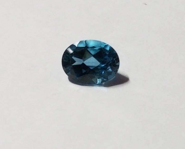 Топаз  Natural London Blue Topaz 2.28ct 9x7mm - фото фото фото 4