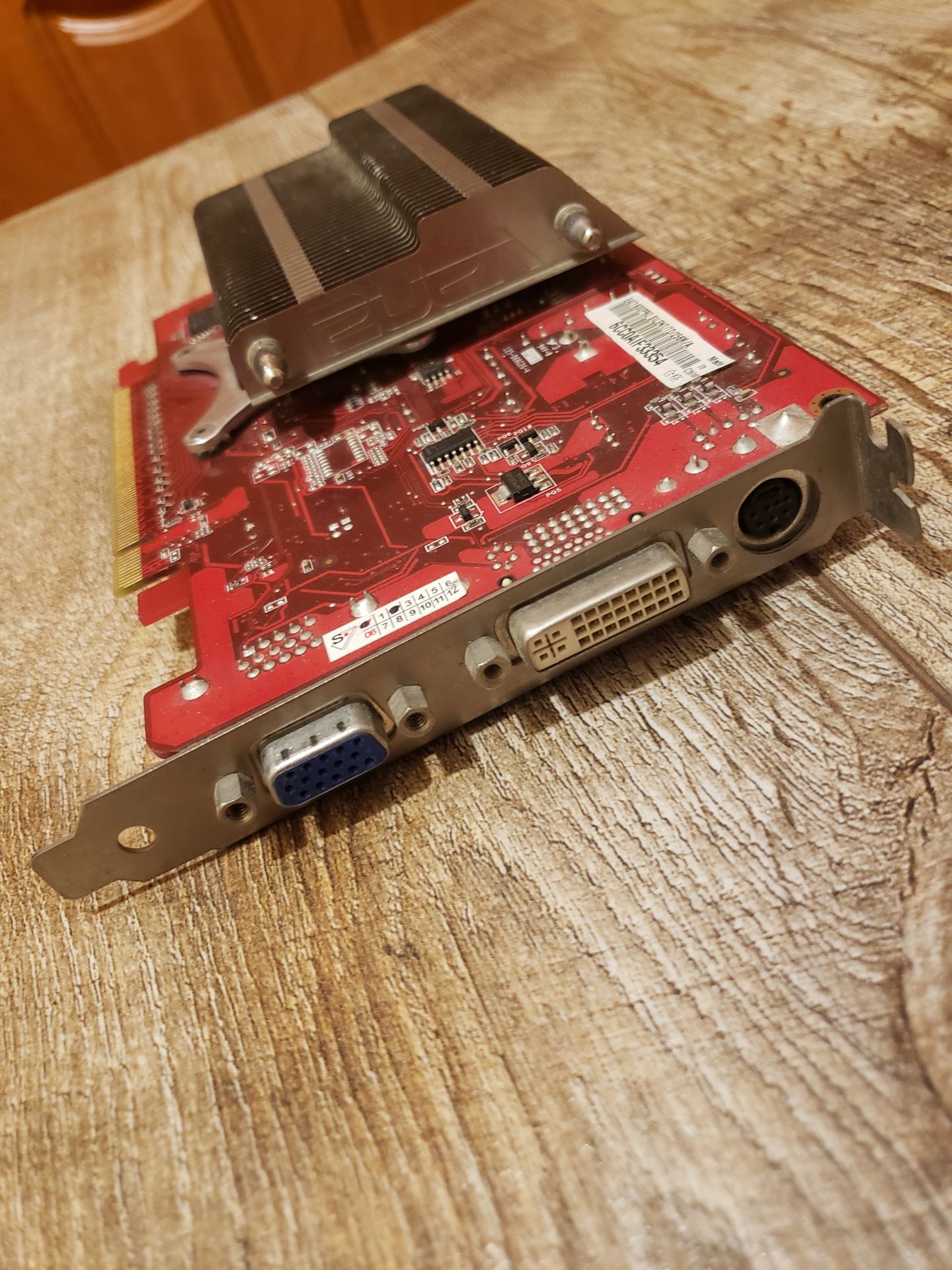 Видеокарта  ASUS EAX 1600 pro - фото фото фото 2