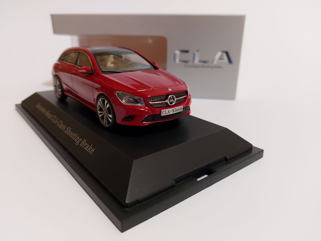 Kyosho 1:43 Mercedes-Benz CLA-Class Shooting Brake  (X117) jupiter red - фото фото фото 4
