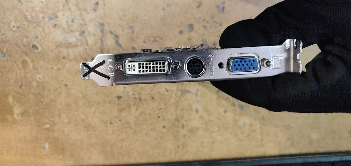 Видеокарта Gigabyte Radeon X1550 GV-RX155128D-RH 128MB PCI-E № НР220407 - фото фото фото 2