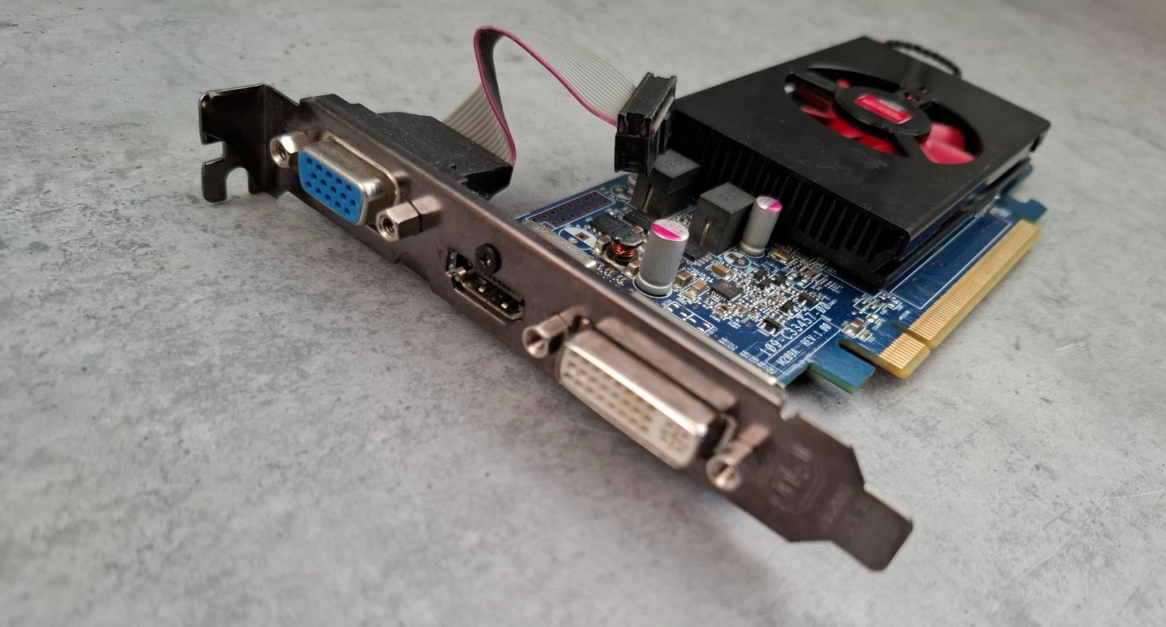 Відеокарта Radeon HD 7570      (1Gb/128bit/GDDR5)        (№19) - фото фото фото 3