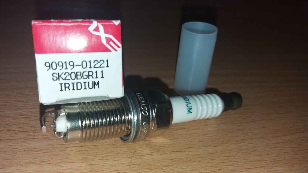 Свеча зажигания Denso Iridium SK20BGR11 - фото фото фото 0