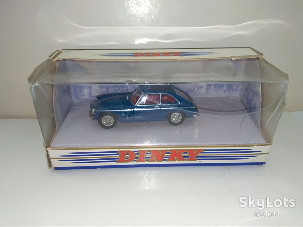 MGB GT V8 1973.Dinky.1/43 - фото фото фото 0