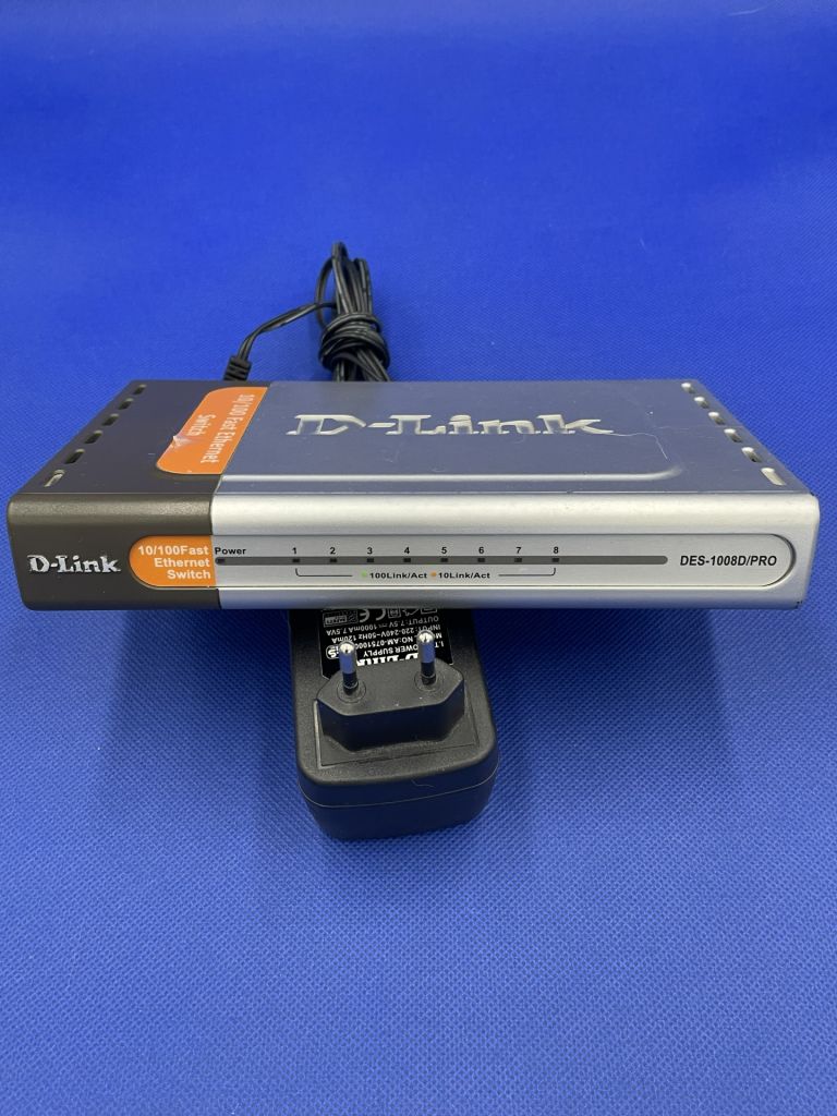 Коммутатор D-Link DES-1008D/PRO в рабочем состоянии - фото фото фото 2
