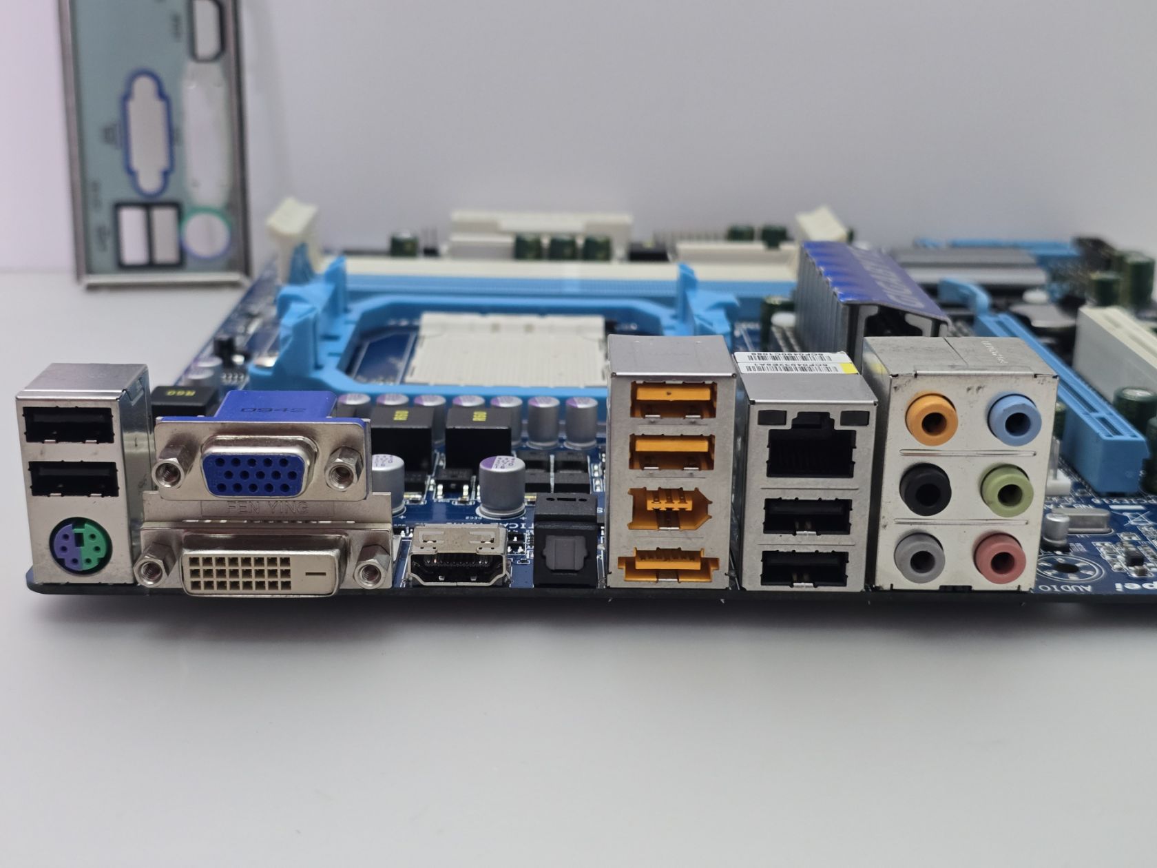 Материнська плата sAM3 Gigabyte GA-MA785GM-US2H  (DDR3,HDMI,б/у) - фото фото фото 1