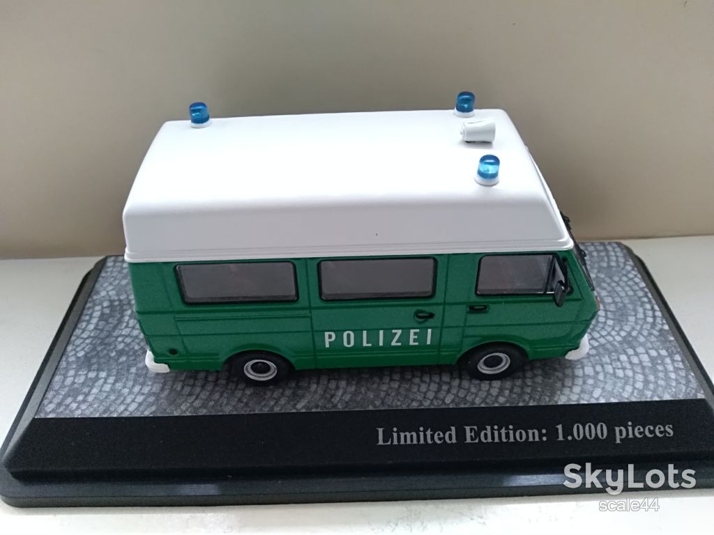 VW LT28 Polizei.PremiumX.1/43 - фото фото фото 4