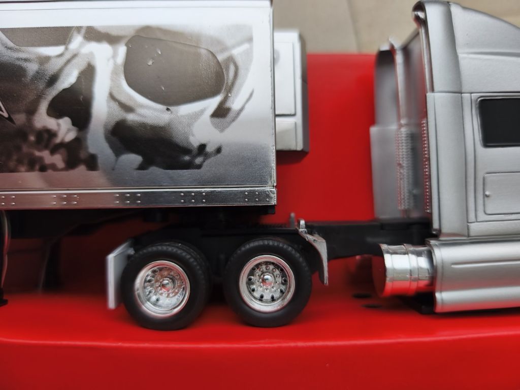 Peterbilt Hardcore Tracker by New Ray 1/43 - фото фото фото 7