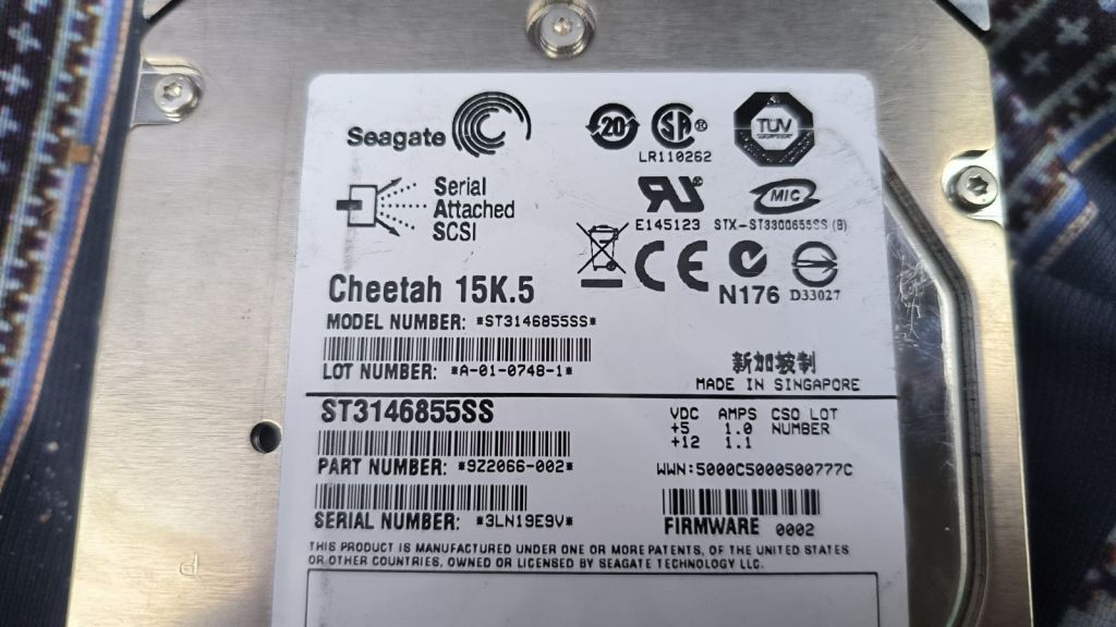 Жорсткий диск HDD Seagate ST3146855SS - фото фото фото 3