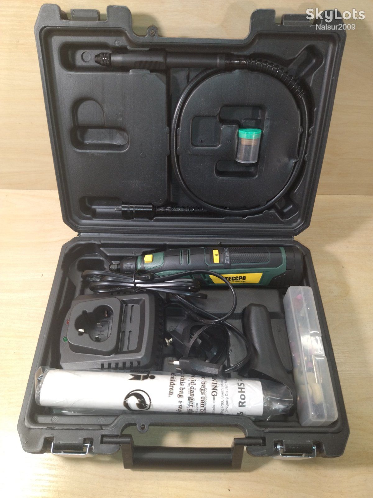 ГРАВЕР АККУМУЛЯТОРНЫЙ TECCPO Cordless Rotary Tool TDRT03P из Германии. - фото фото фото 3