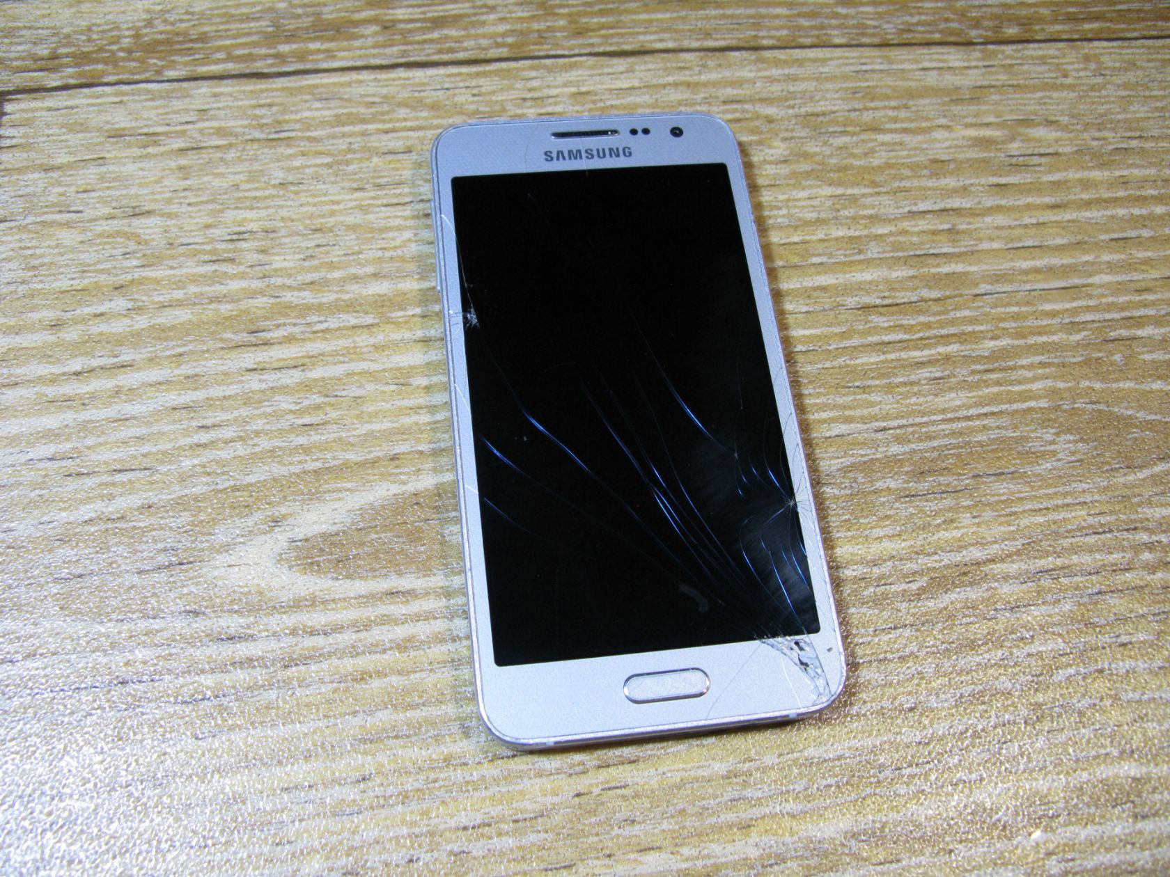 Samsung Galaxy A3 SM-A300FU 2/16GB - фото фото фото 3