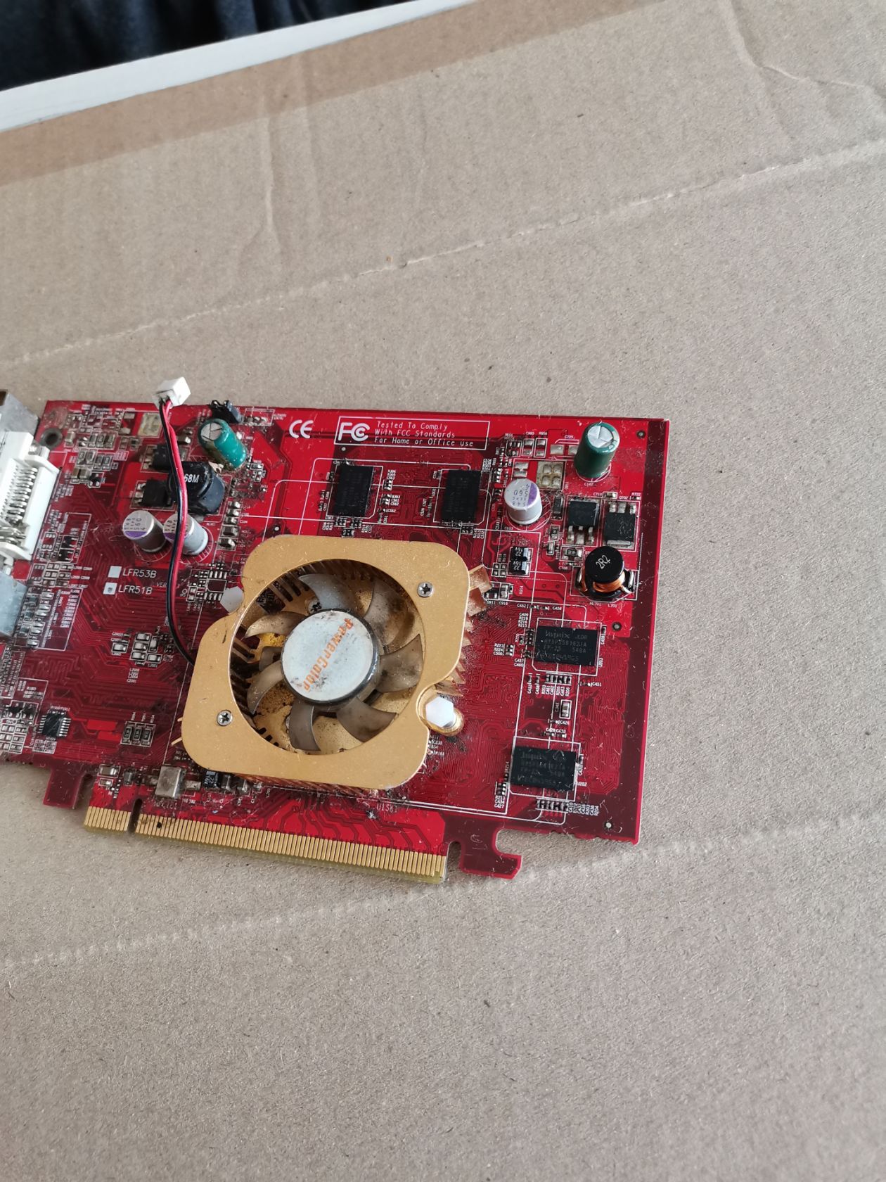 Видеокарта ATI Radeon X1300 Pro 256MB DDR2 PCI Express x16 - фото фото фото 6