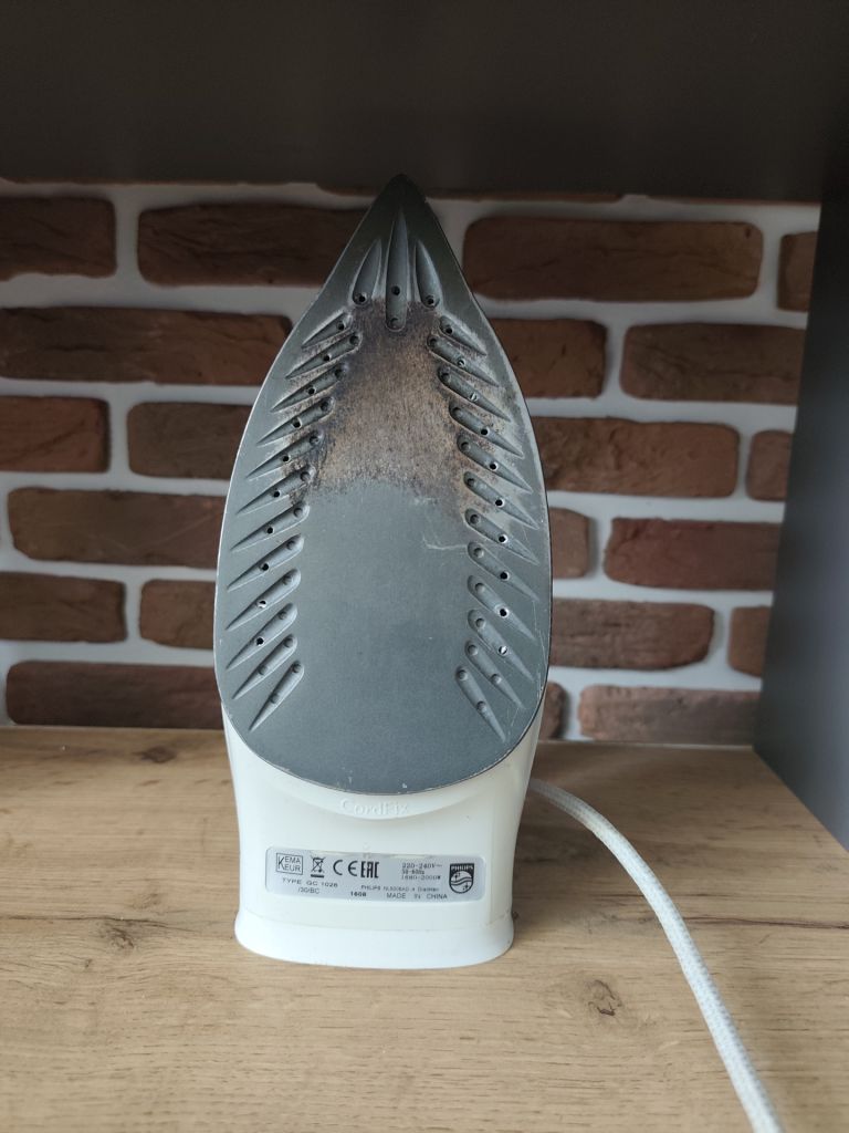 Праска Philips EasySpeed GC1026  (2000W) під відновлення або запчастини / робоча - фото фото фото 4