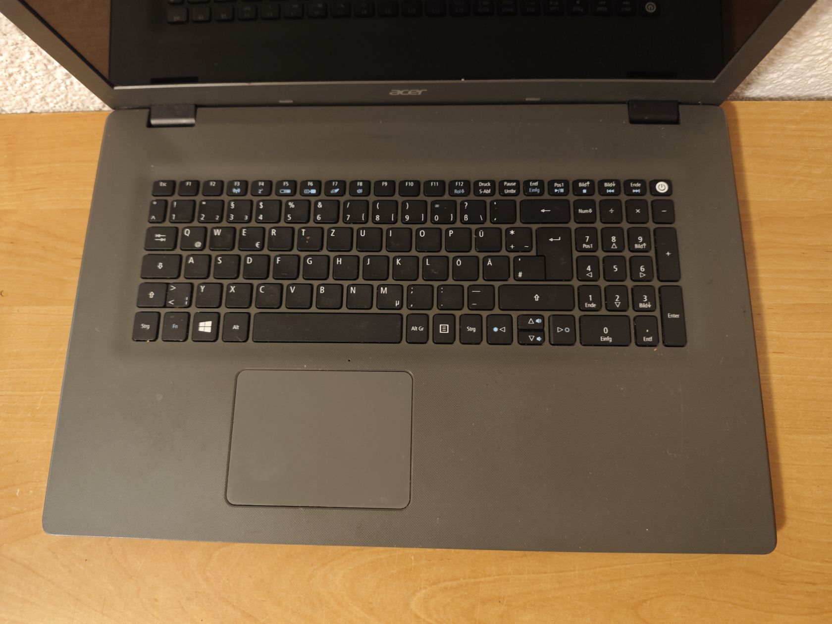 Ноутбук 17.3" Acer Intel Pentium 3556U/DDR3 4Gb/HDD 0Gb/Intel - фото фото фото 3