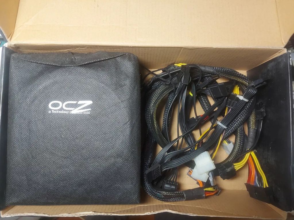 Блок живлення модульний OCZ ZT Series 550w - фото фото фото 3