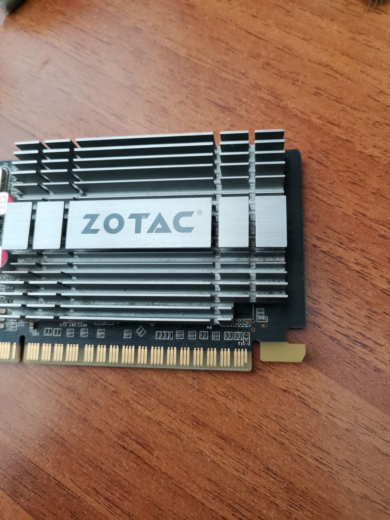 Видеокарта Zotac G210 DDR3 1gb - фото фото фото 3