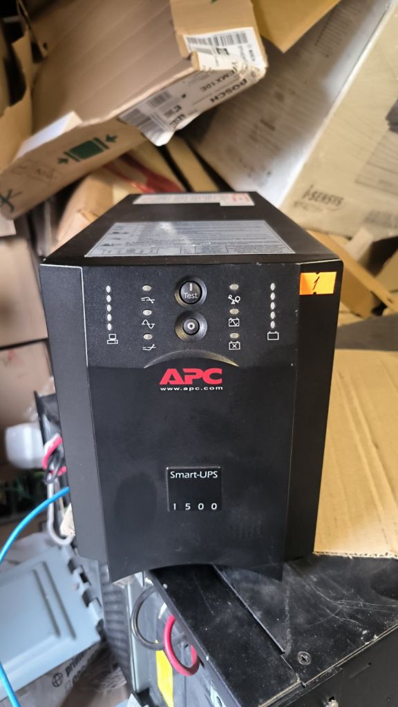 Безперебійник APC SMART-UPS 1500 SUA1500I №1 - фото фото фото 0