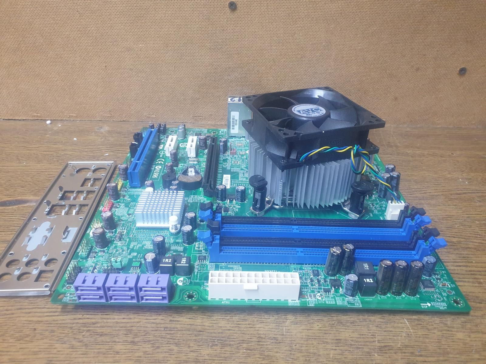 MSI MS-7616 + Intel i3-530 A12 - фото фото фото 4