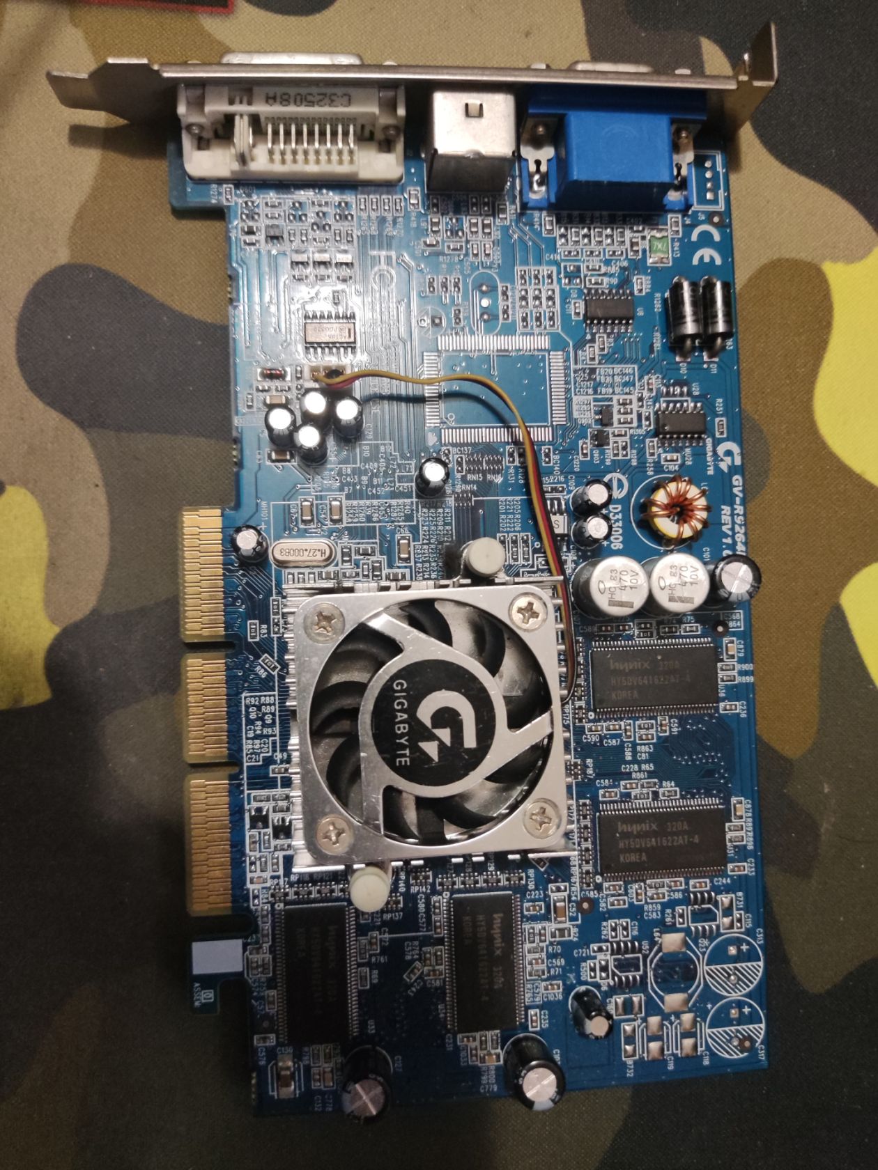 Видеокарта Gigabyte GV-R9264DH 64mb - фото фото фото 3