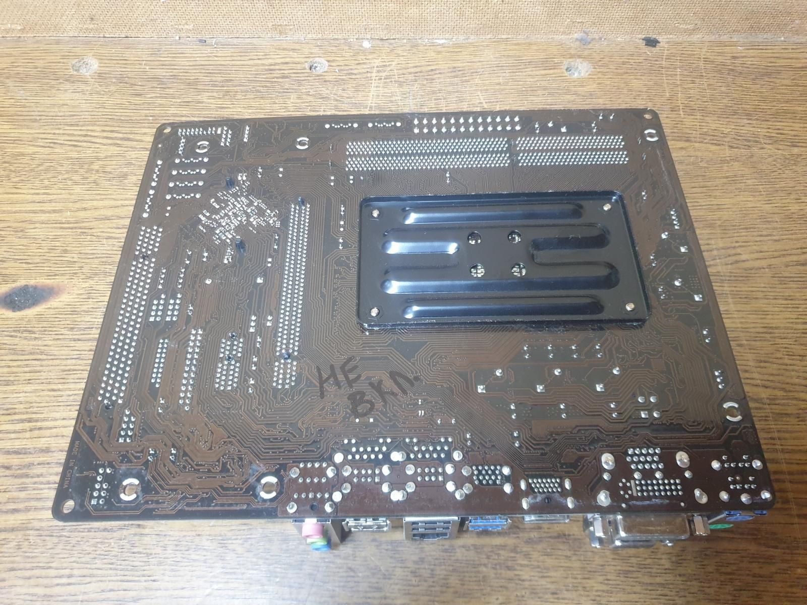 ASRock FM2A75M-HD+  Сокет FM2 i11 - фото фото фото 4