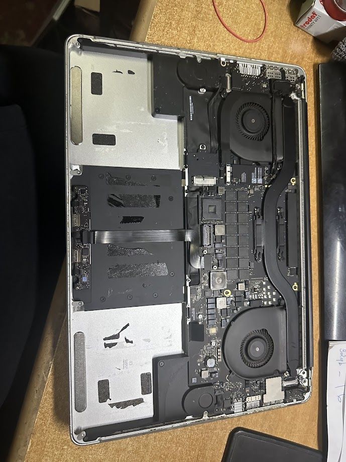 Ноутбук Apple MacBook Pro 15" Retina Mid 2014 № 252212901 - фото фото фото 4