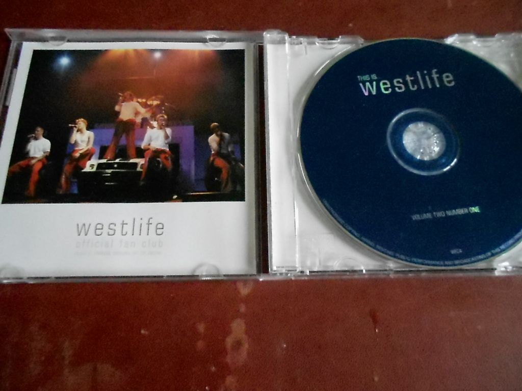 Westlife Volume Two Nomber One CD фирменный б/у - фото фото фото 2