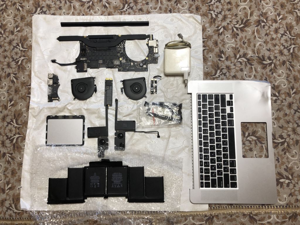 MacBook Pro Retina 15"  A1398 2015  на частини - фото фото фото 0