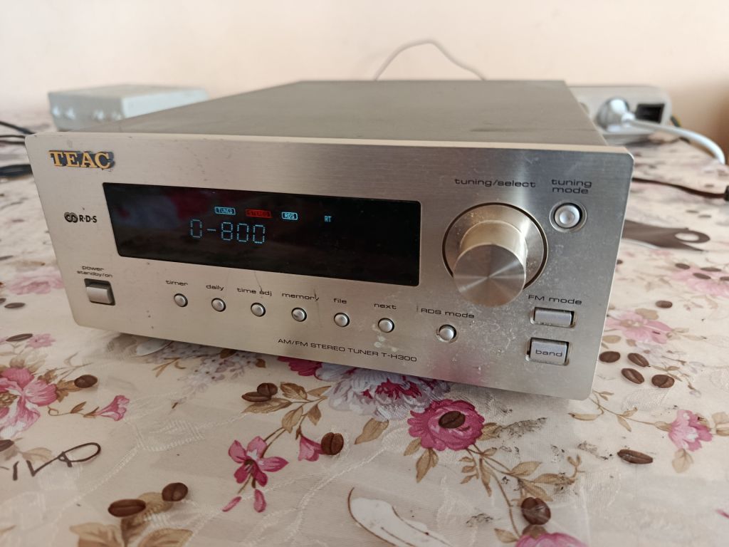 Радіоприймач TEAC T-H300 - фото фото фото 2