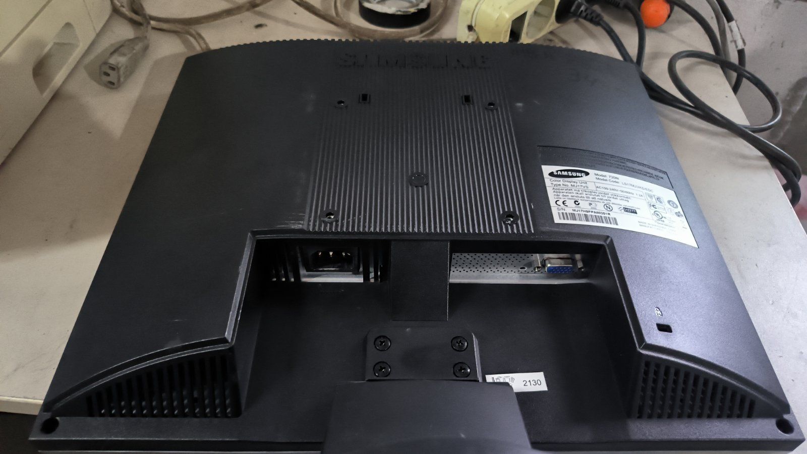 Монітор SAMSUNG 720N - фото фото фото 1