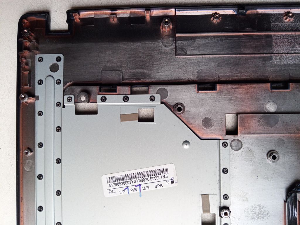 Б/У Топкейс на Lenovo G780 - фото фото фото 2
