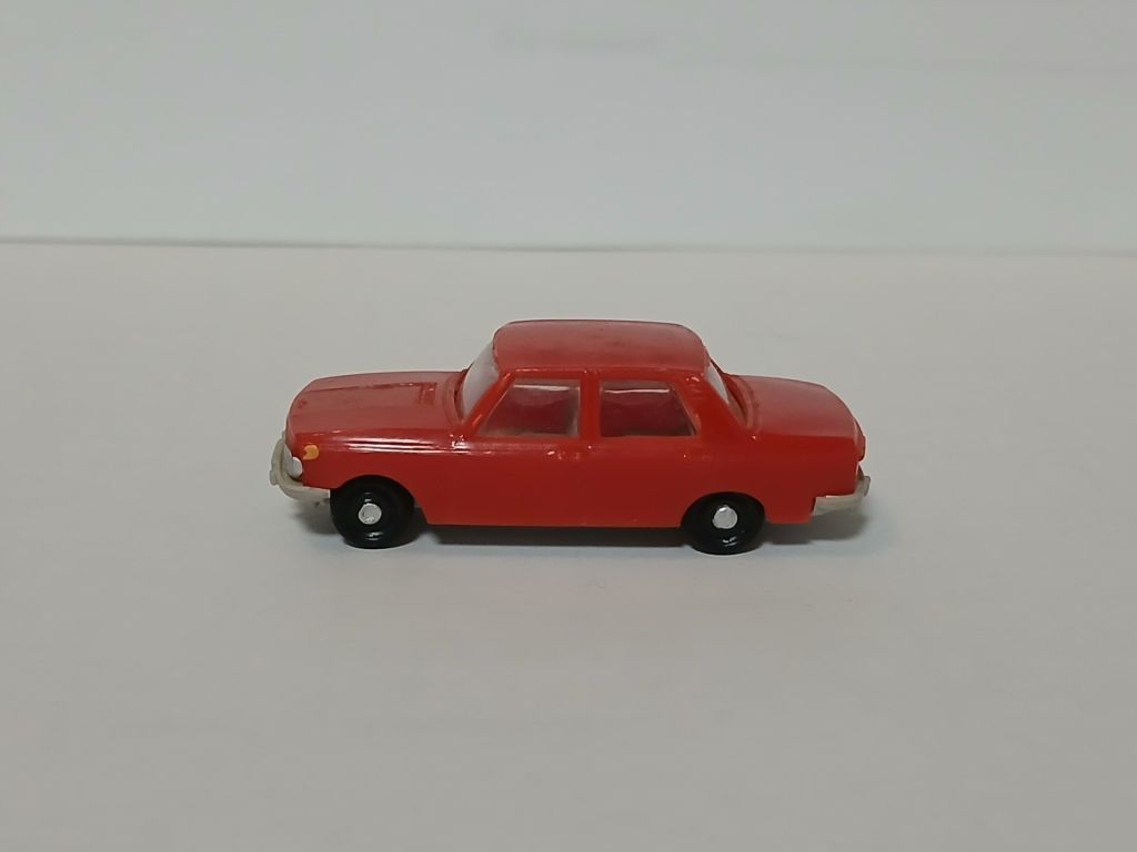 Автомобіль WARTBURG 353. ESPEWE/PERMOT 1:87 H0  (71032). - фото фото фото 2