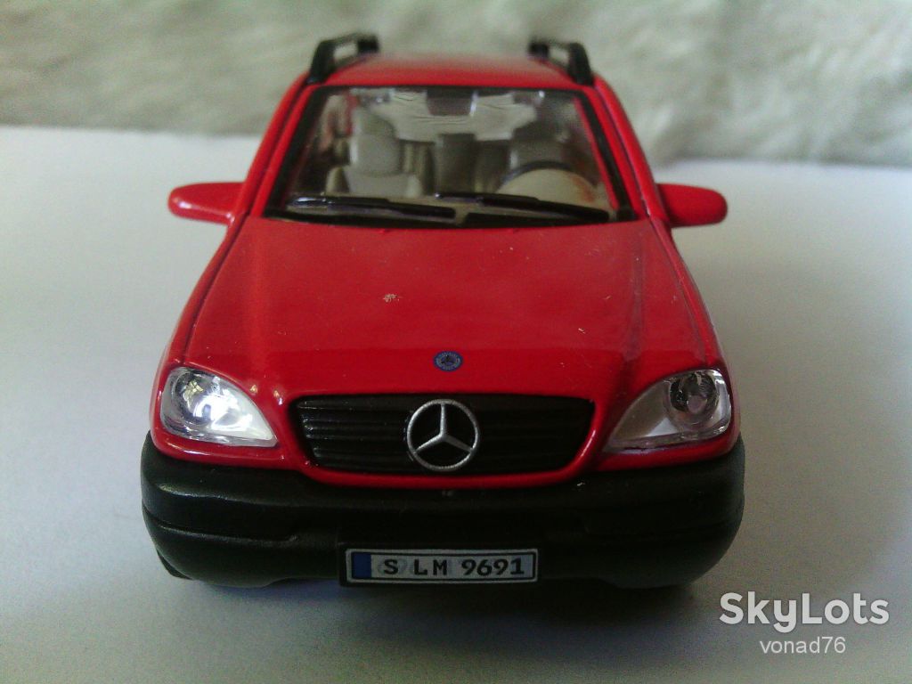 1/43 MERCEDES-BENZ M-Class ML 320. CARARAMA. - фото фото фото 1