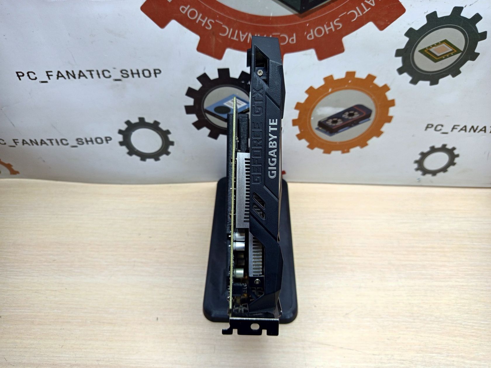 Відеокарта Gigabyte GeForce GTX 1650 OC 4G - фото фото фото 1