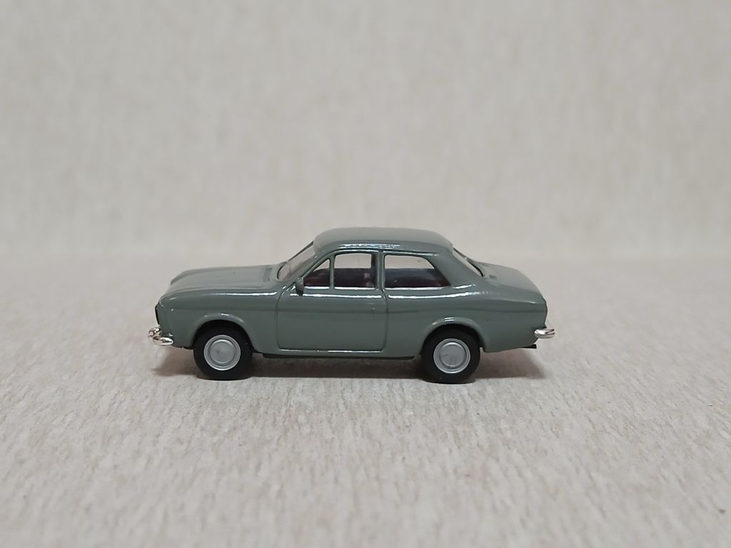 Автомобіль FORD ESCORT. HERPA 1:87 H0  (11726.50/3+). - фото фото фото 2
